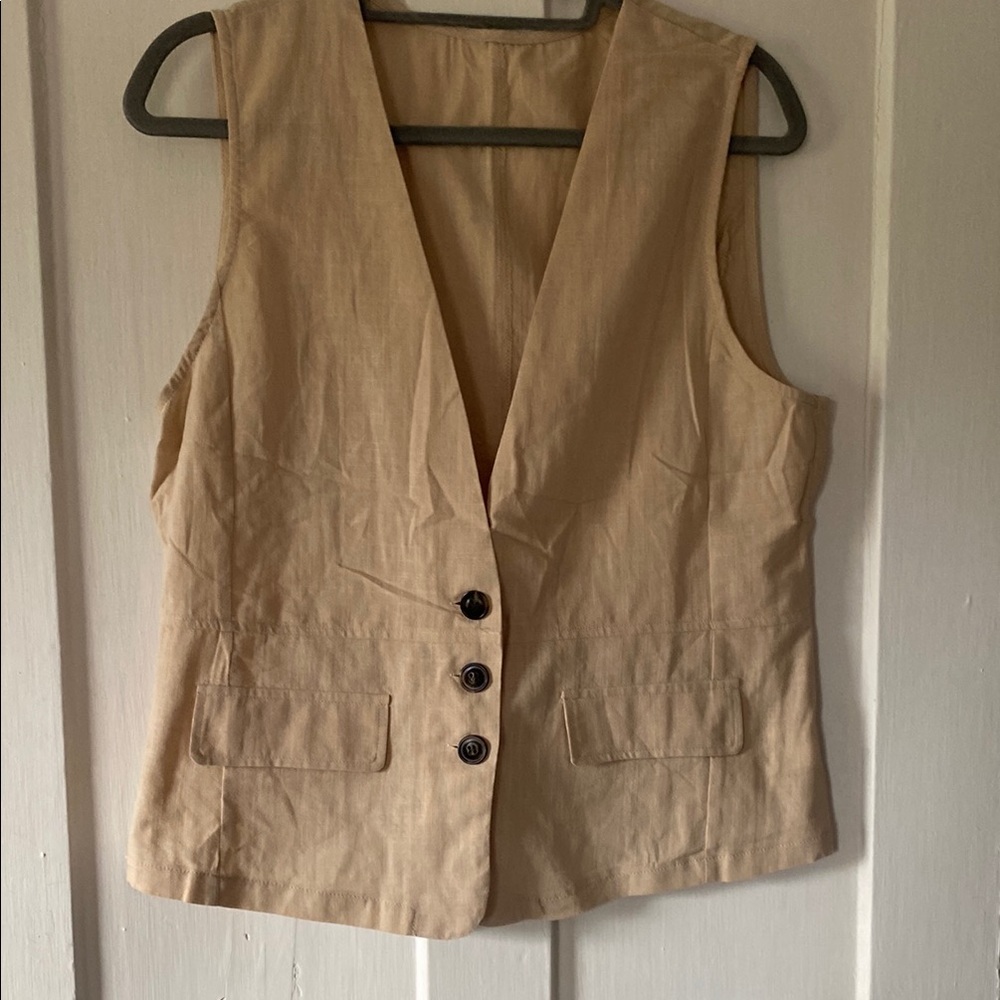 Source Unknown Beige Buttoned Vest Top